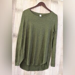 Old navy Long sleeve green heathered shirt size medium
